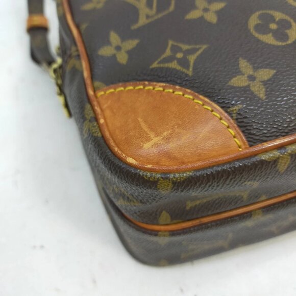 Authentic Louis Vuitton Amazon Brown Monogram Crossbody LCMON188-112025 - Picture 6 of 9